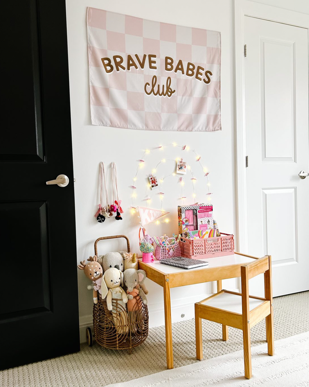 Bannière du club des filles courageuses