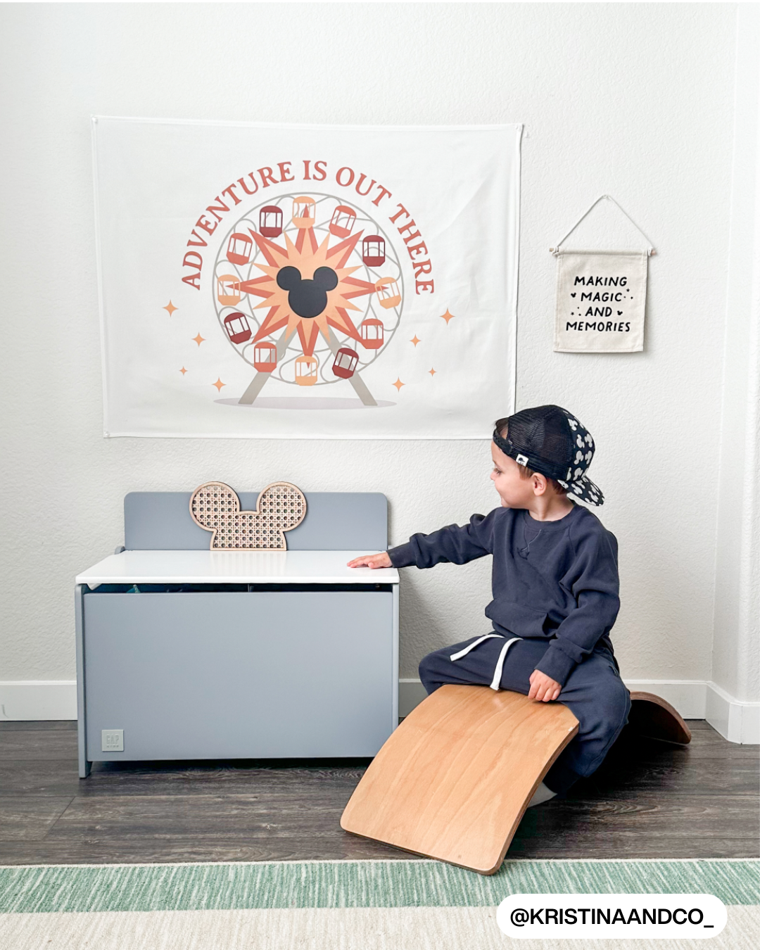 Making Magic and Memories Canvas Hang Sign