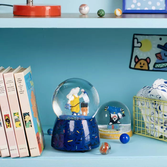 (NO BOX) Puce and Pilou Musical Snow Globe – Moulin Roty