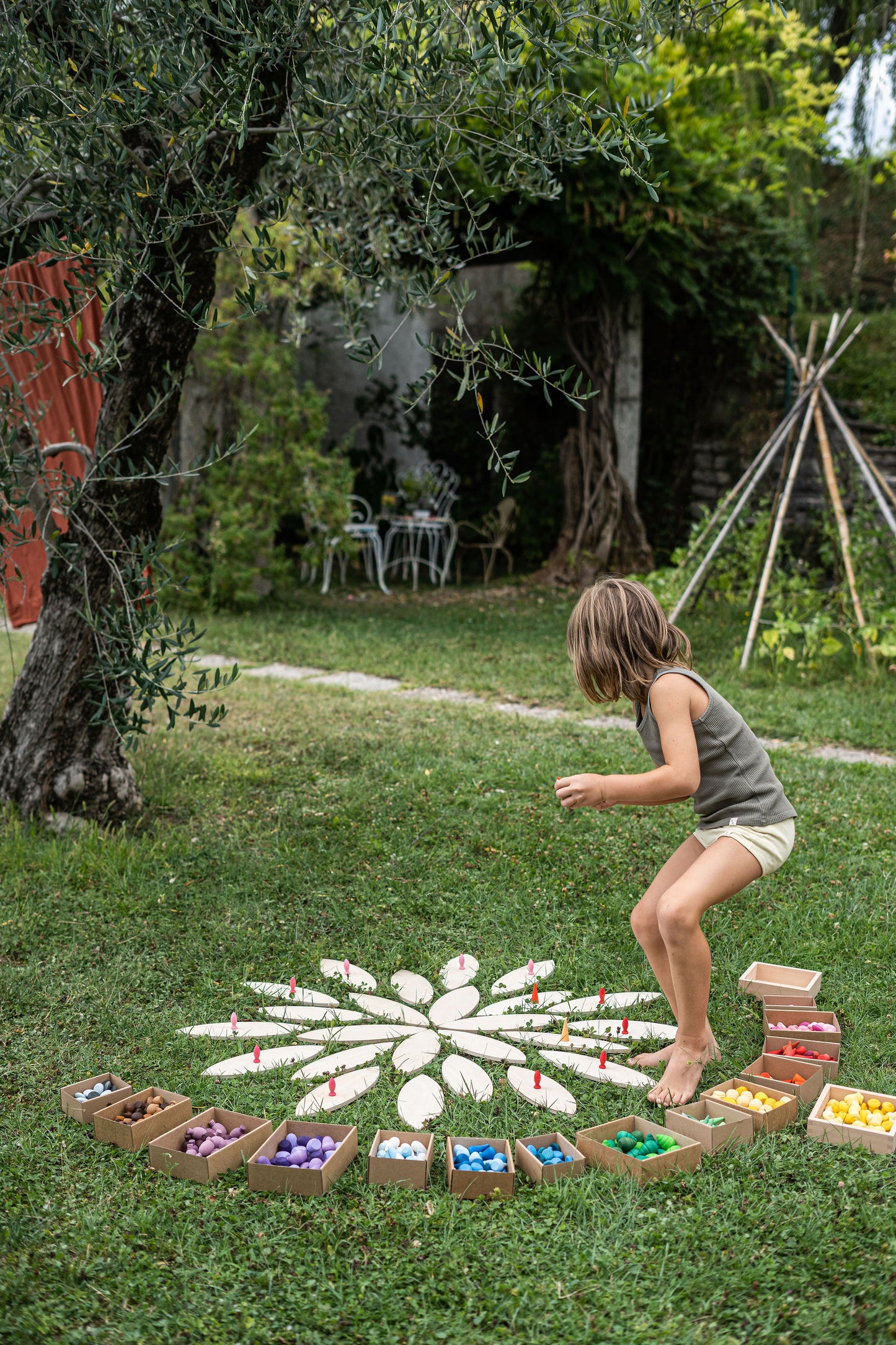 Grapat Wood Petals Platform 24 pcs