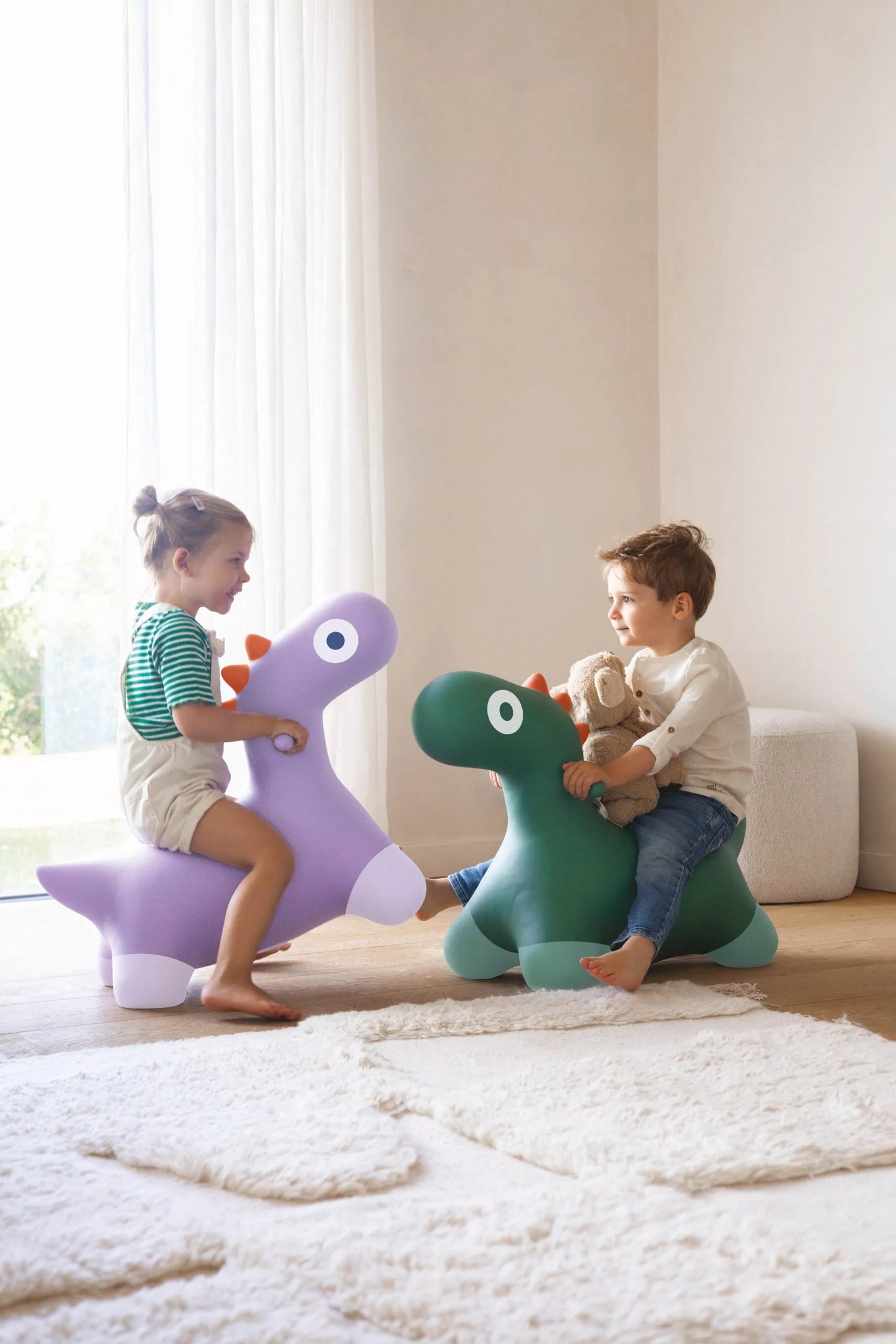 (DAMAGED BOX) Hoppi Bouncing Dinosaur Lavender - Quut