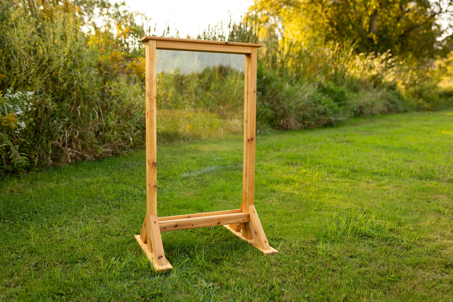 Plexiglass Clear Outdoor Easel