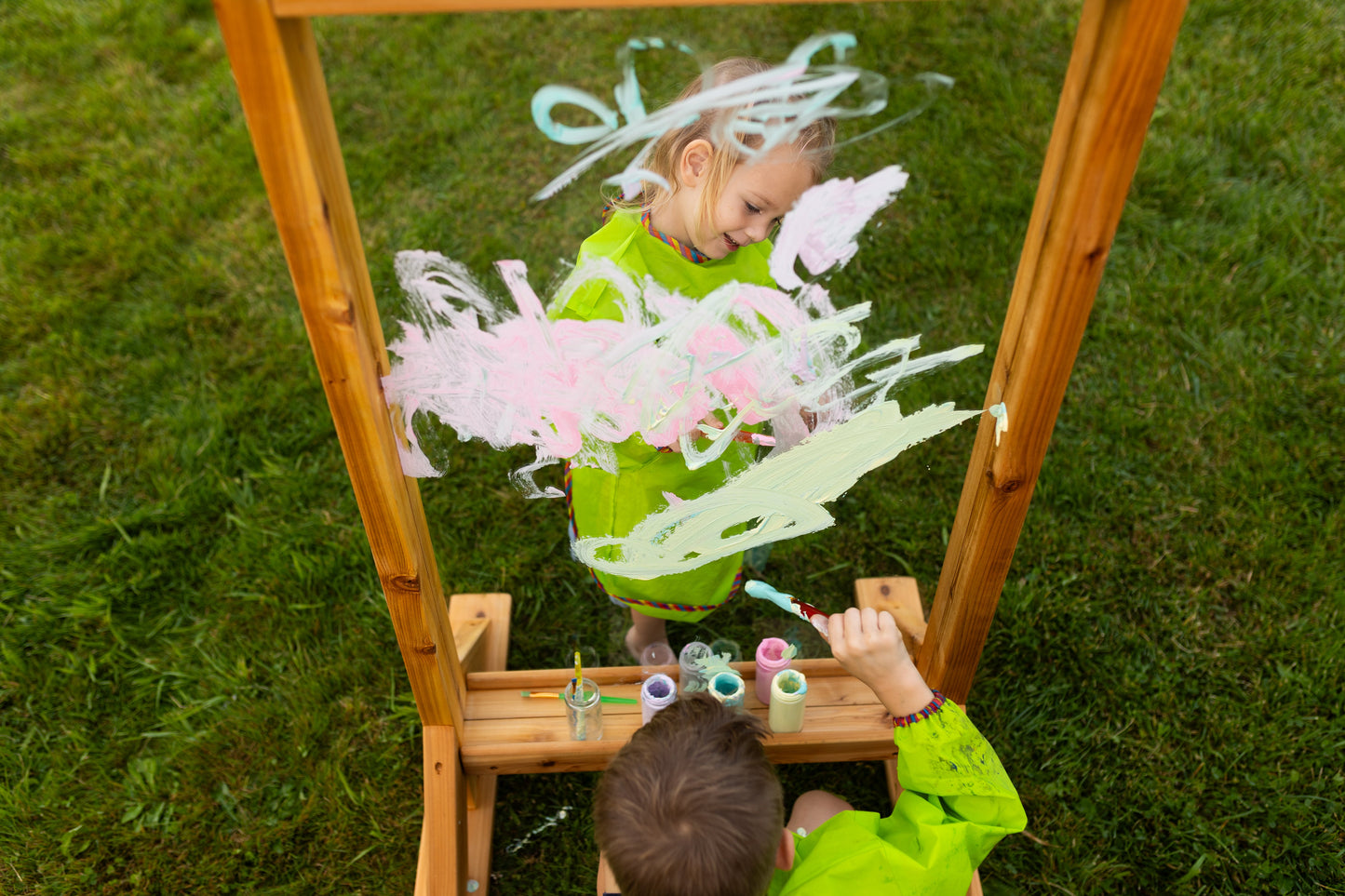 Plexiglass Clear Outdoor Easel