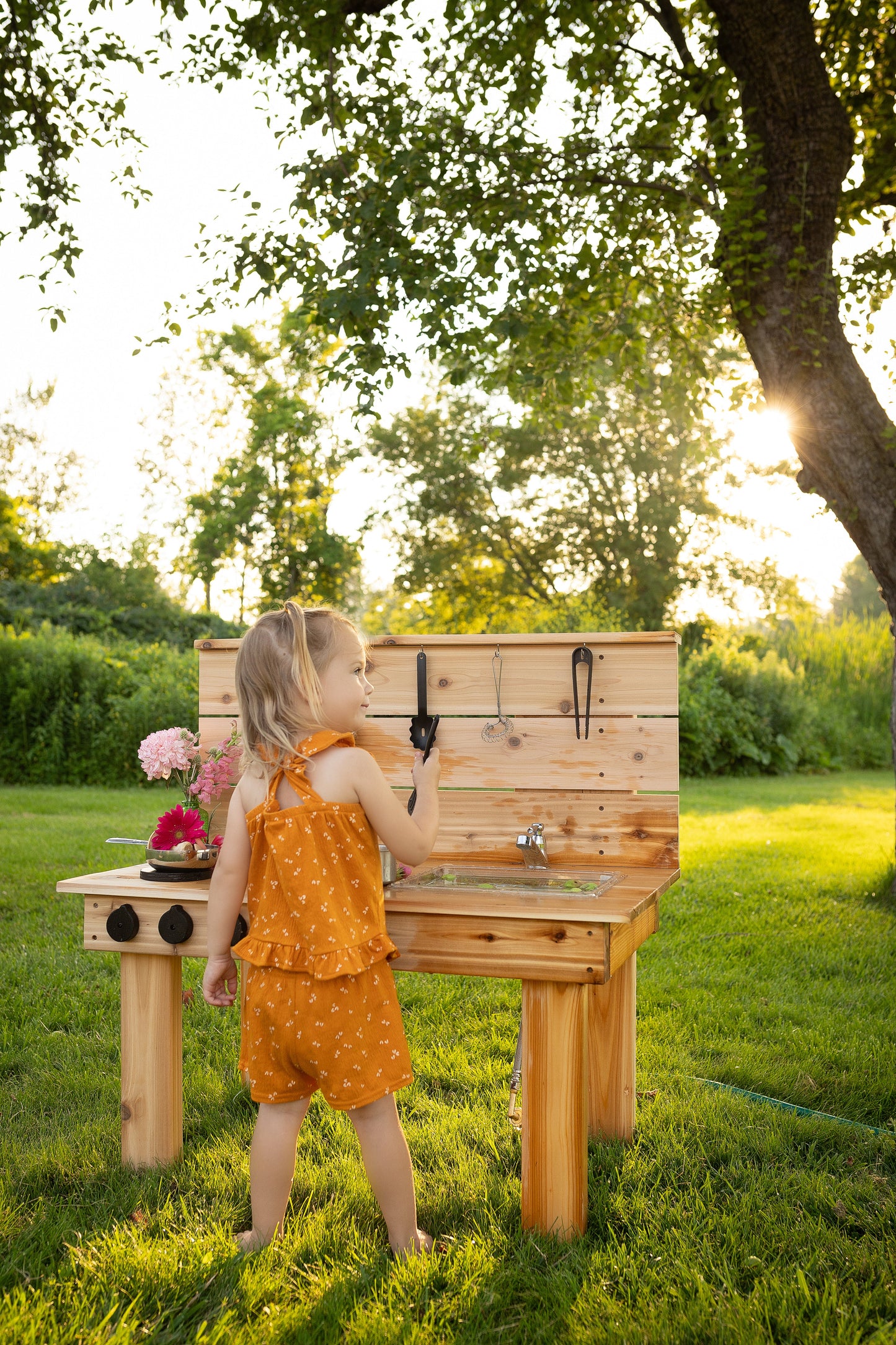 Mini Mud Kitchen