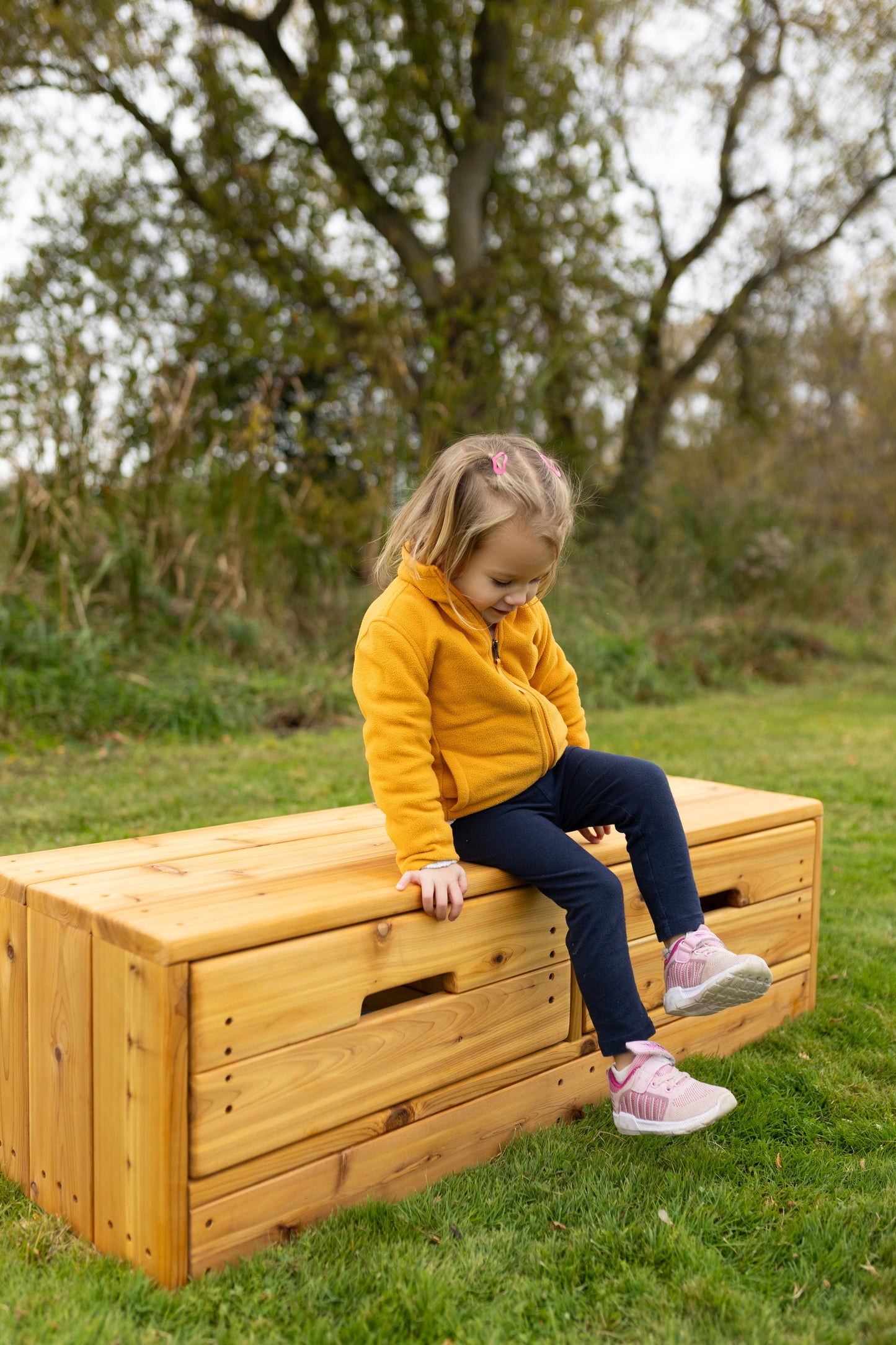 Bench with Storage Drawers