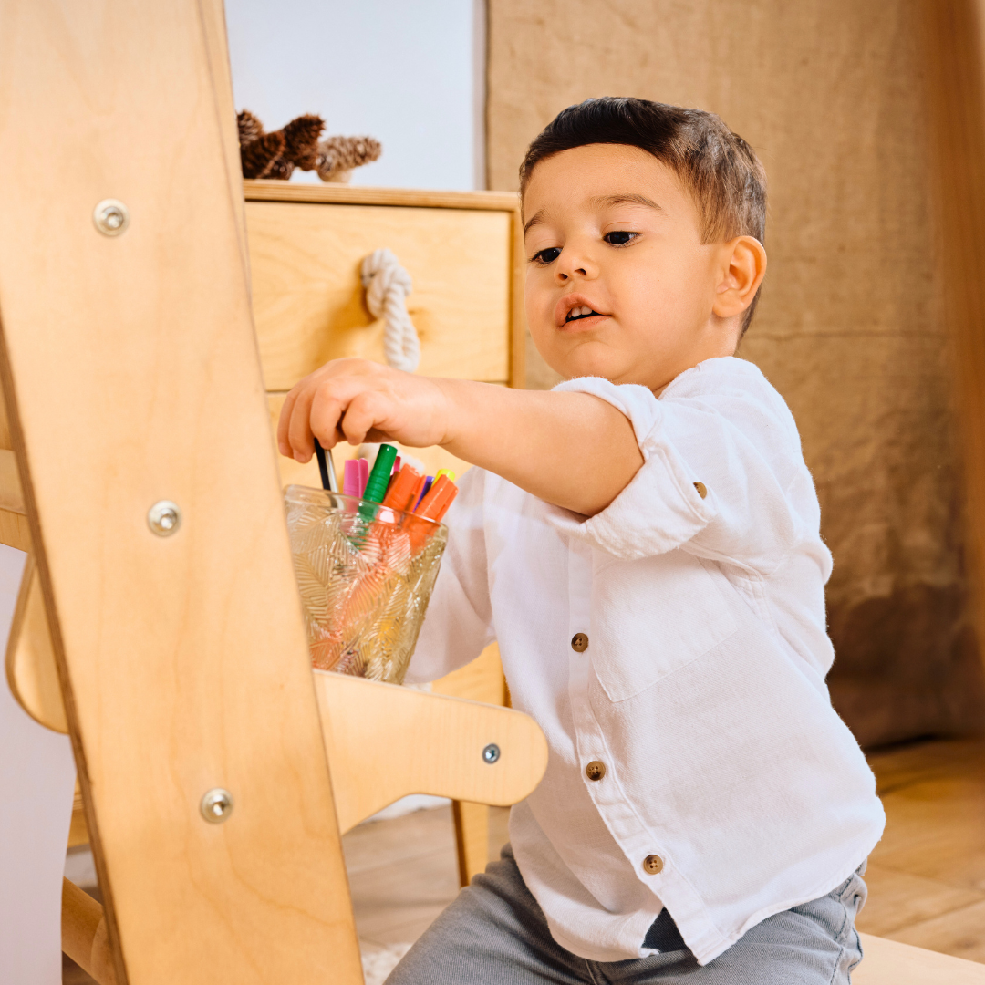 Aire de jeux intérieure pour tout-petits - Aire de jeux 7 en 1 + ensemble de balançoires + toboggan + ensemble d'art