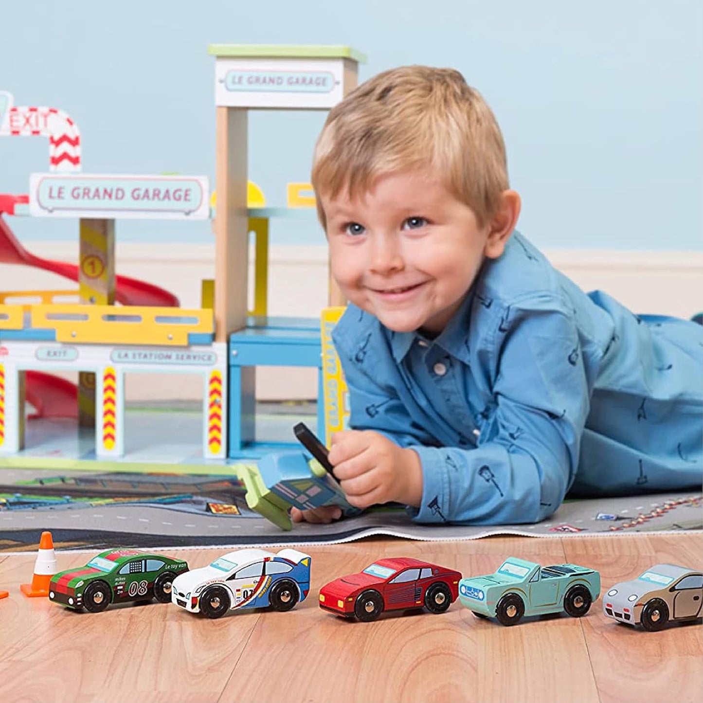 (DAMAGED BOX) Le Toy Van Monte Carlo Sports Car Set