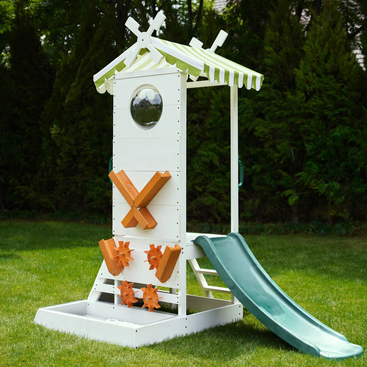 Mini aire de jeux d'extérieur Aloe avec jeux d'eau pour enfants et tout-petits par Avenlur