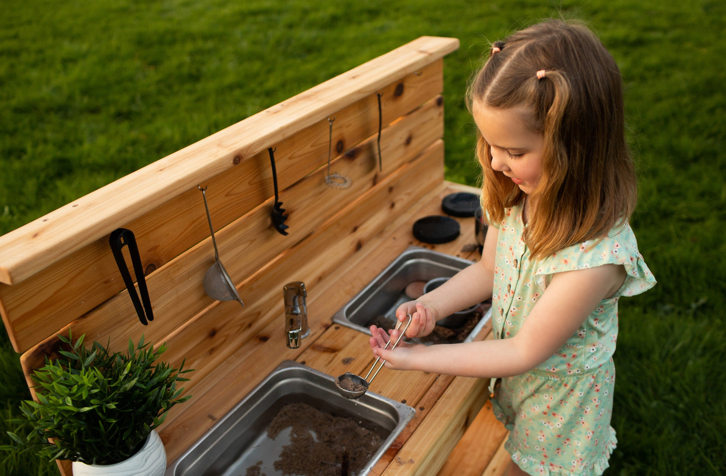 Mud Kitchen with Oven and Working Sink