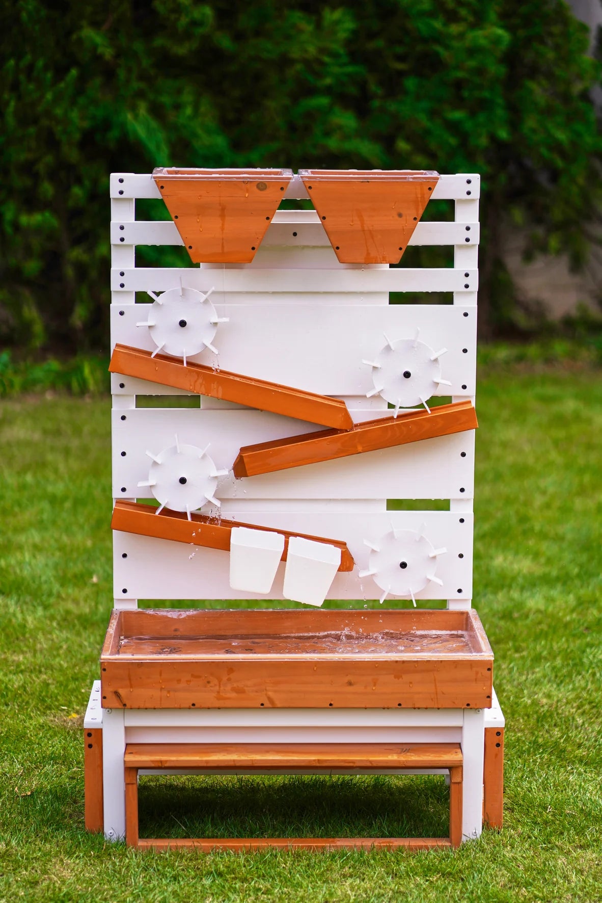 Grande table à eau d'extérieur en bois pour enfants et tout-petits par Avenlur