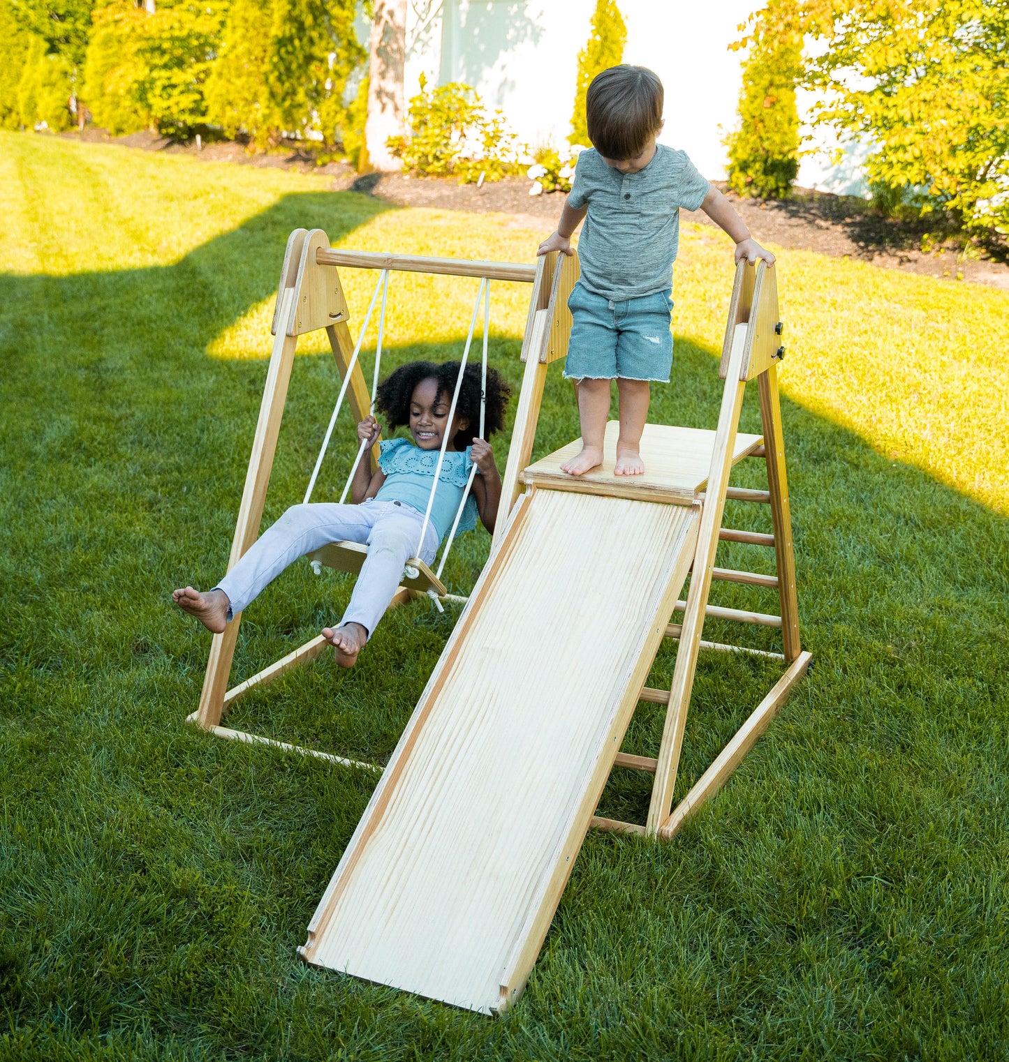 Juniper - Real Wood Folding Playset by Avenlur