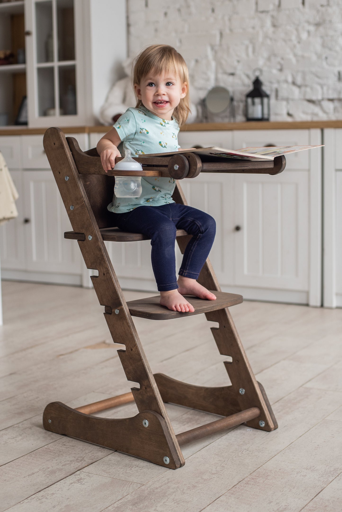 Chaise évolutive pour bébé – Kitchen Tower – Chocolat