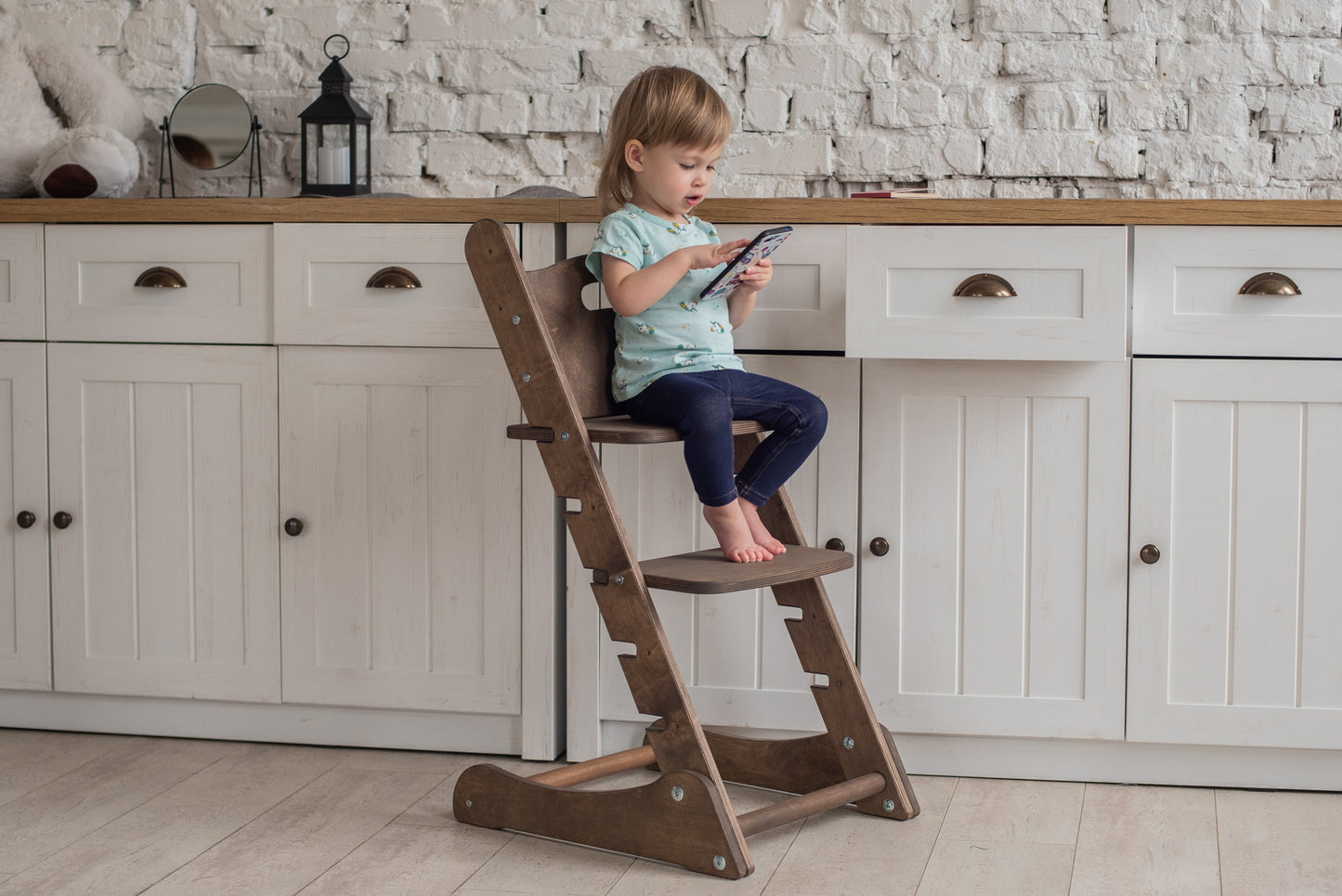 Chaise évolutive pour bébé – Kitchen Tower – Chocolat