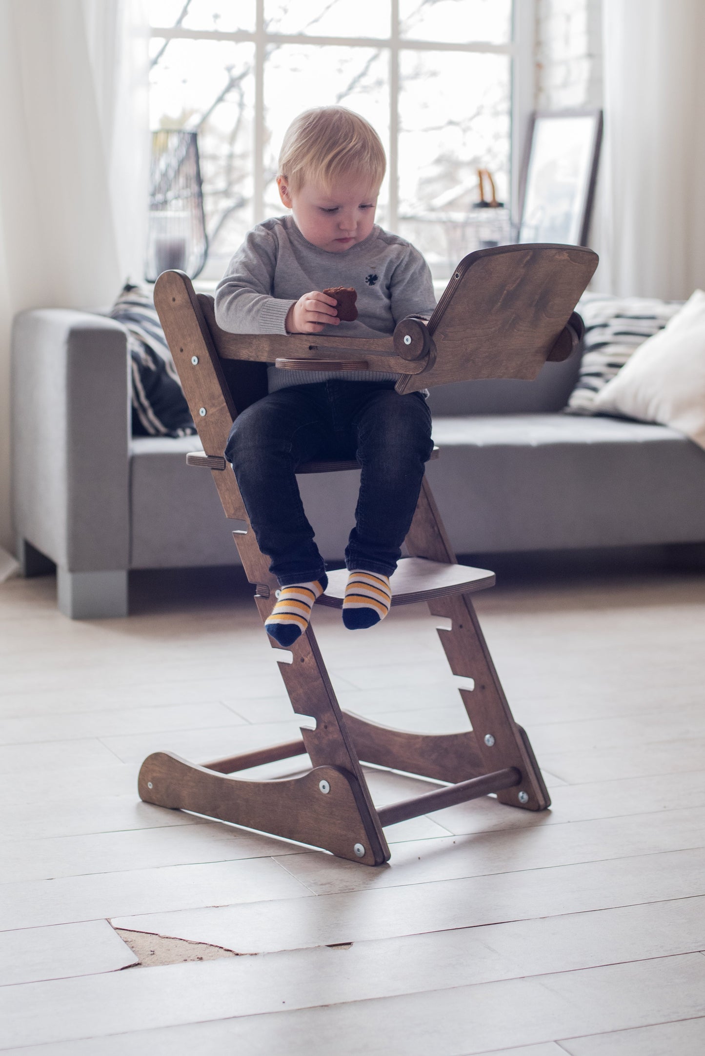 Chaise évolutive pour bébé – Kitchen Tower – Chocolat