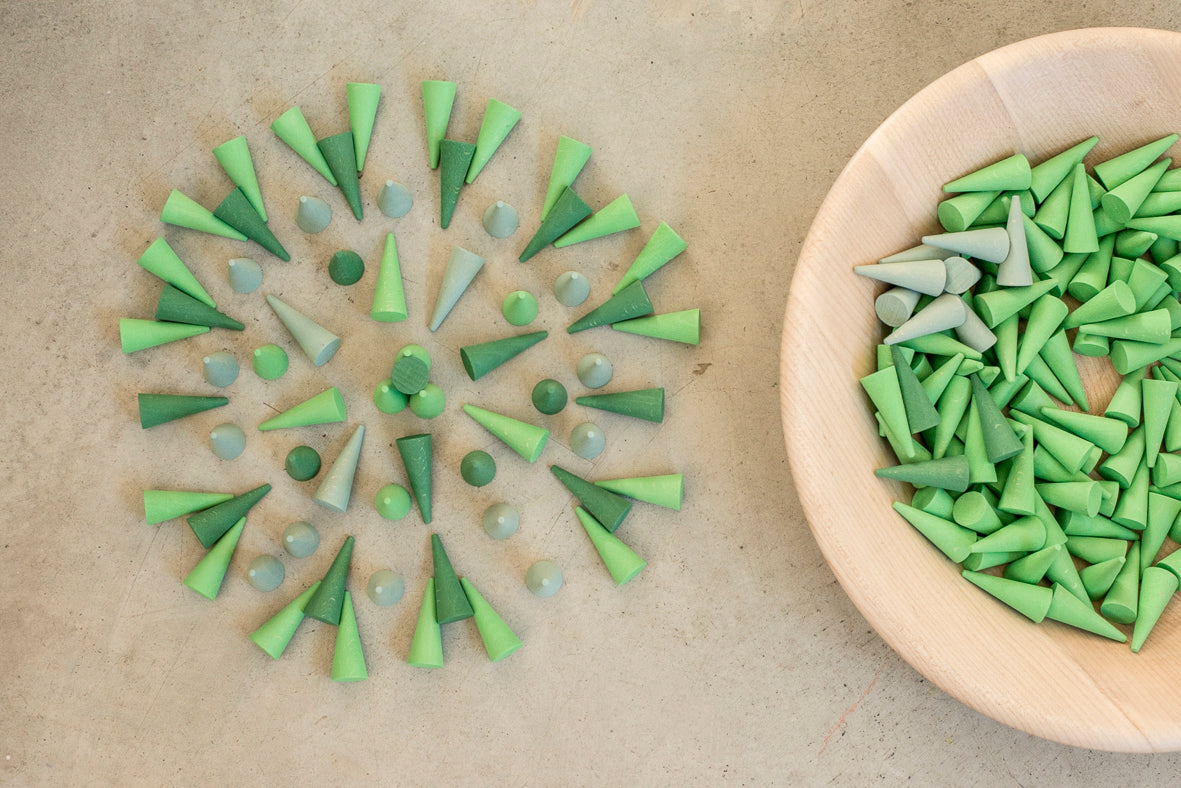 Grapat Wood Mandala Green Cones (36 Pieces)