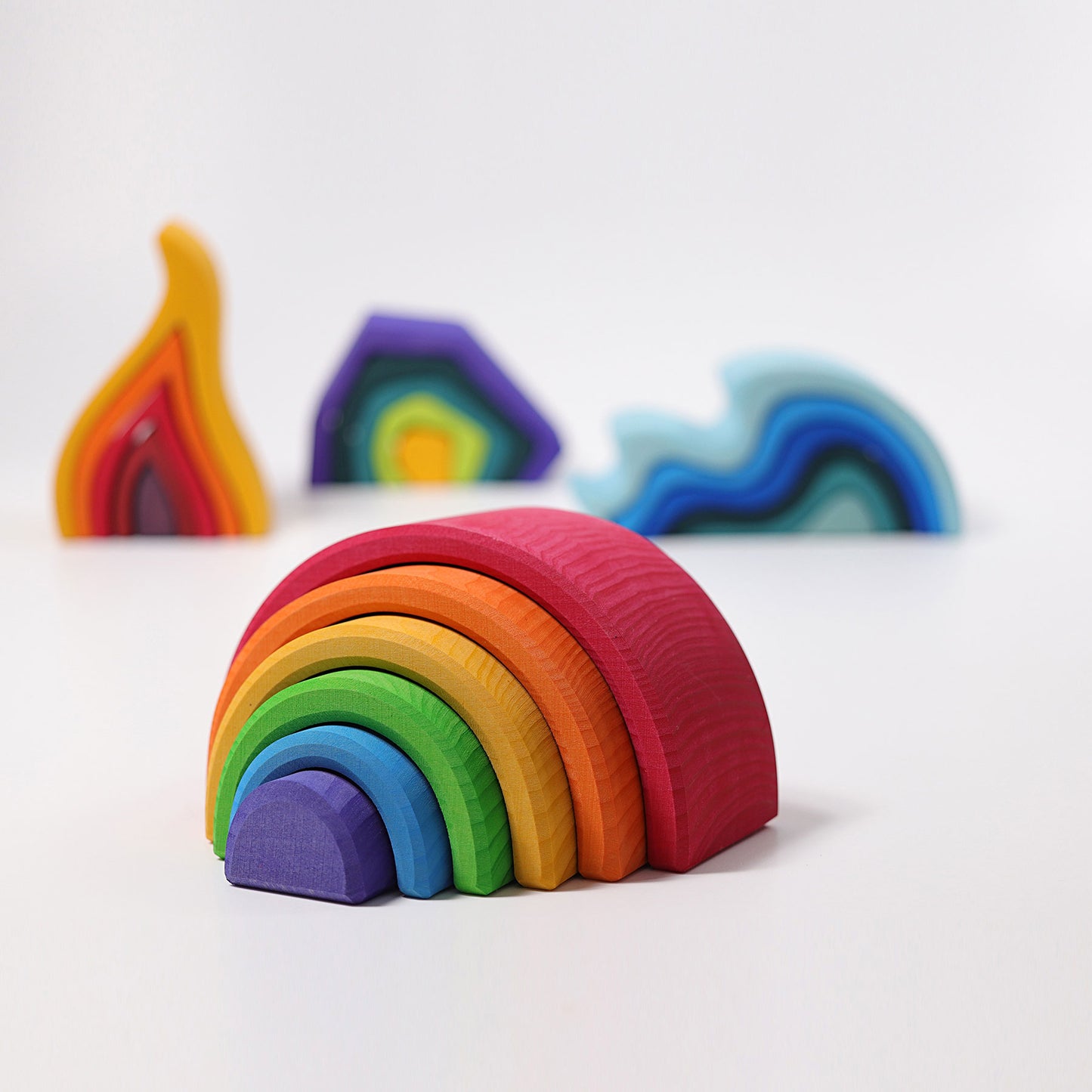 Grimm's - Medium Stacking Rainbow (6 pieces)