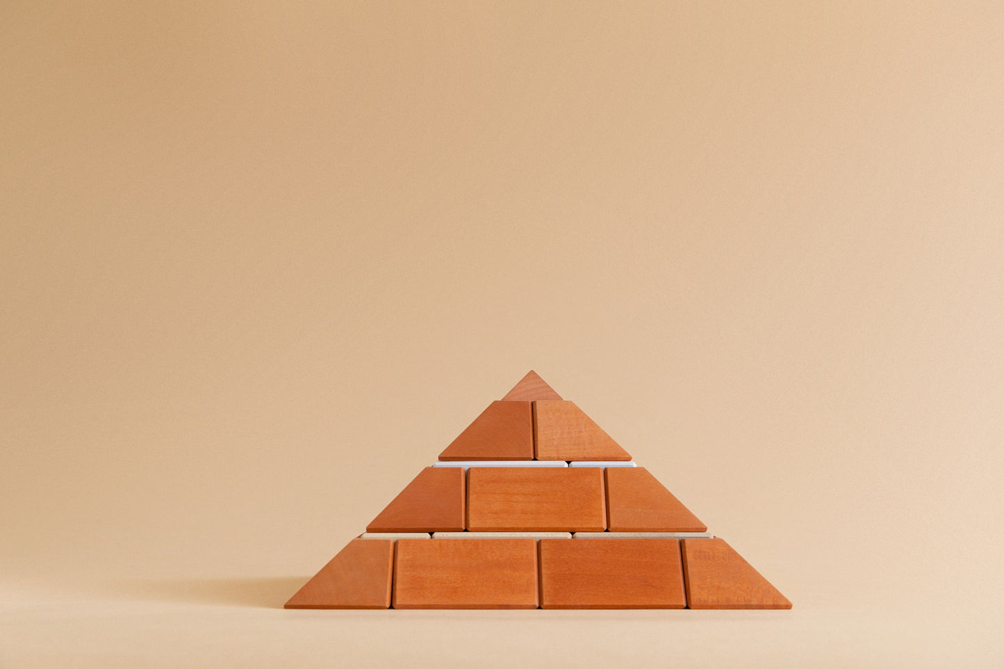 Ensemble de blocs pyramidaux par Avdar