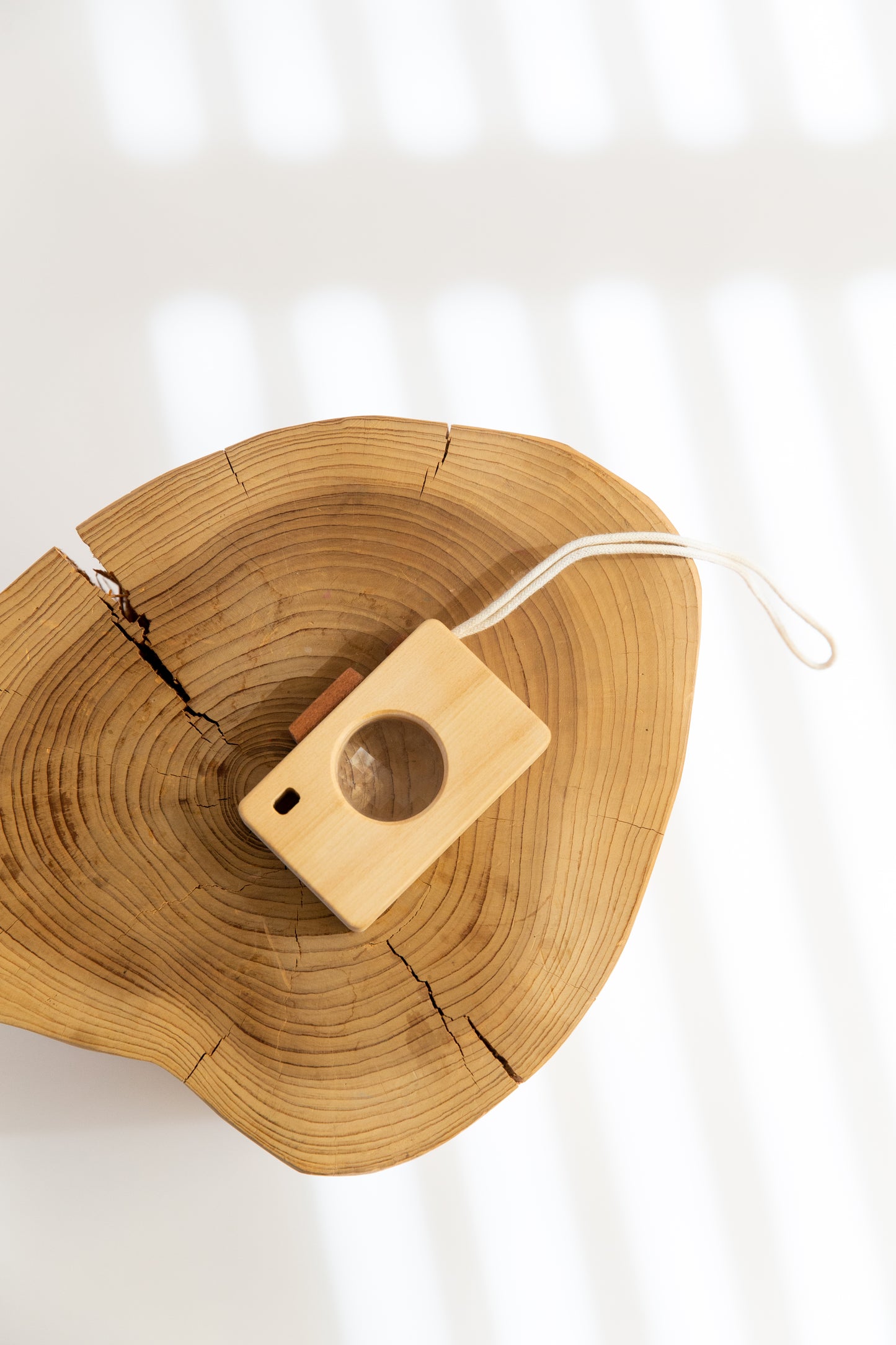 Wooden Toy Camera by Avdar