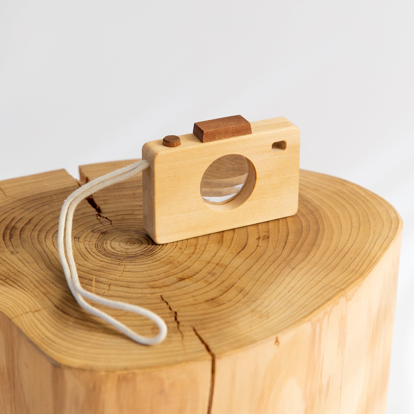 Wooden Toy Camera by Avdar