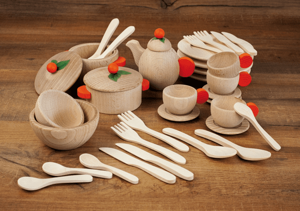 Wooden play deals dishes